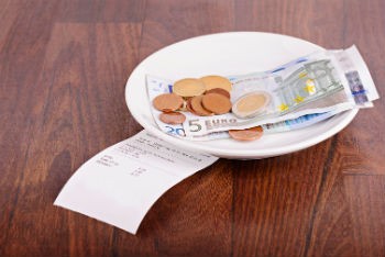 Should I Be Tracking My Restaurant Tips?.jpg
